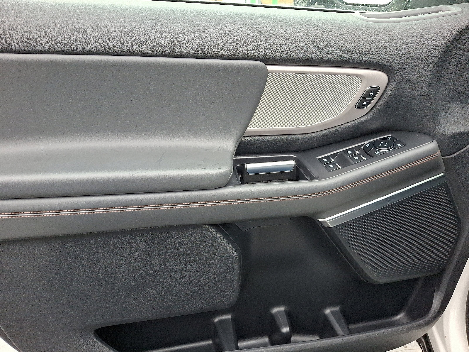 Certified 2025 Ford Expedition Max Active image 14