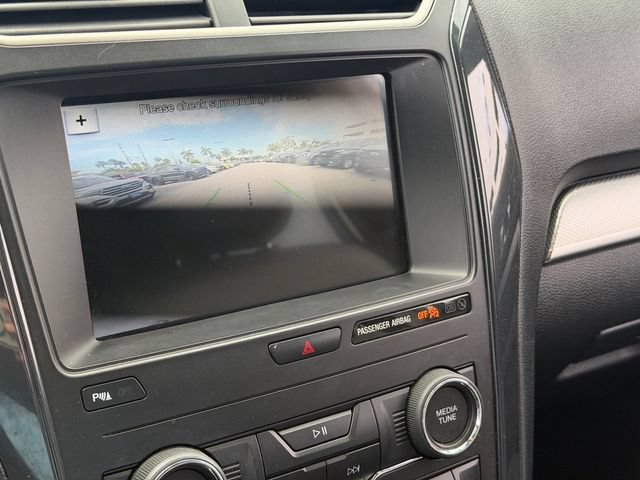Certified 2018 Ford Explorer XLT w/ Equipment Group 202A FWD image 22