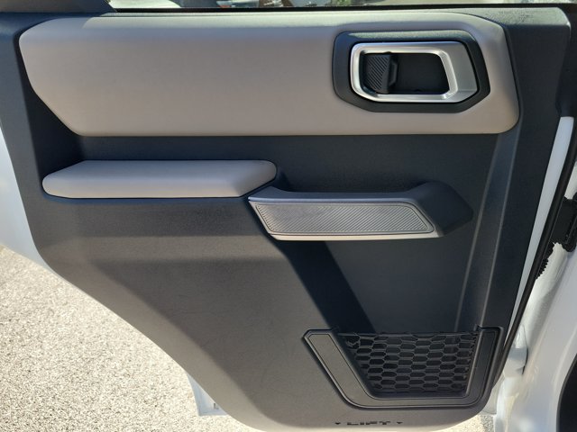 Certified 2022 Ford Bronco Wildtrak AWD/4WD image 13