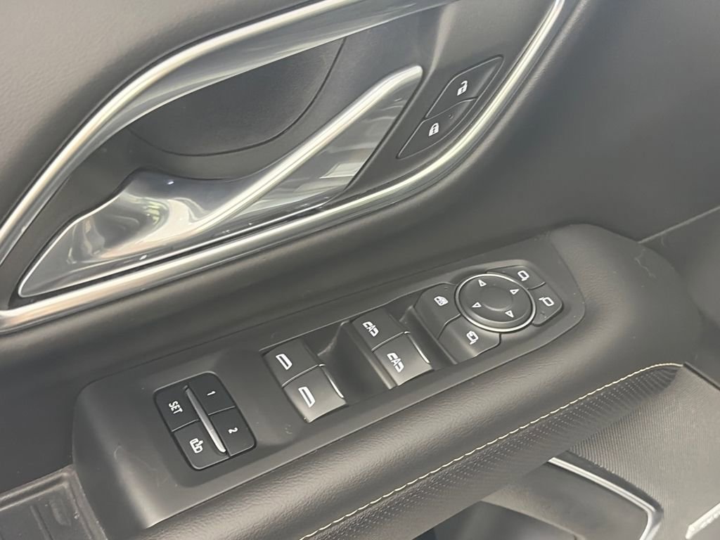 Used 2023 Chevrolet Tahoe Premier w/ Advanced Technology Package image 26