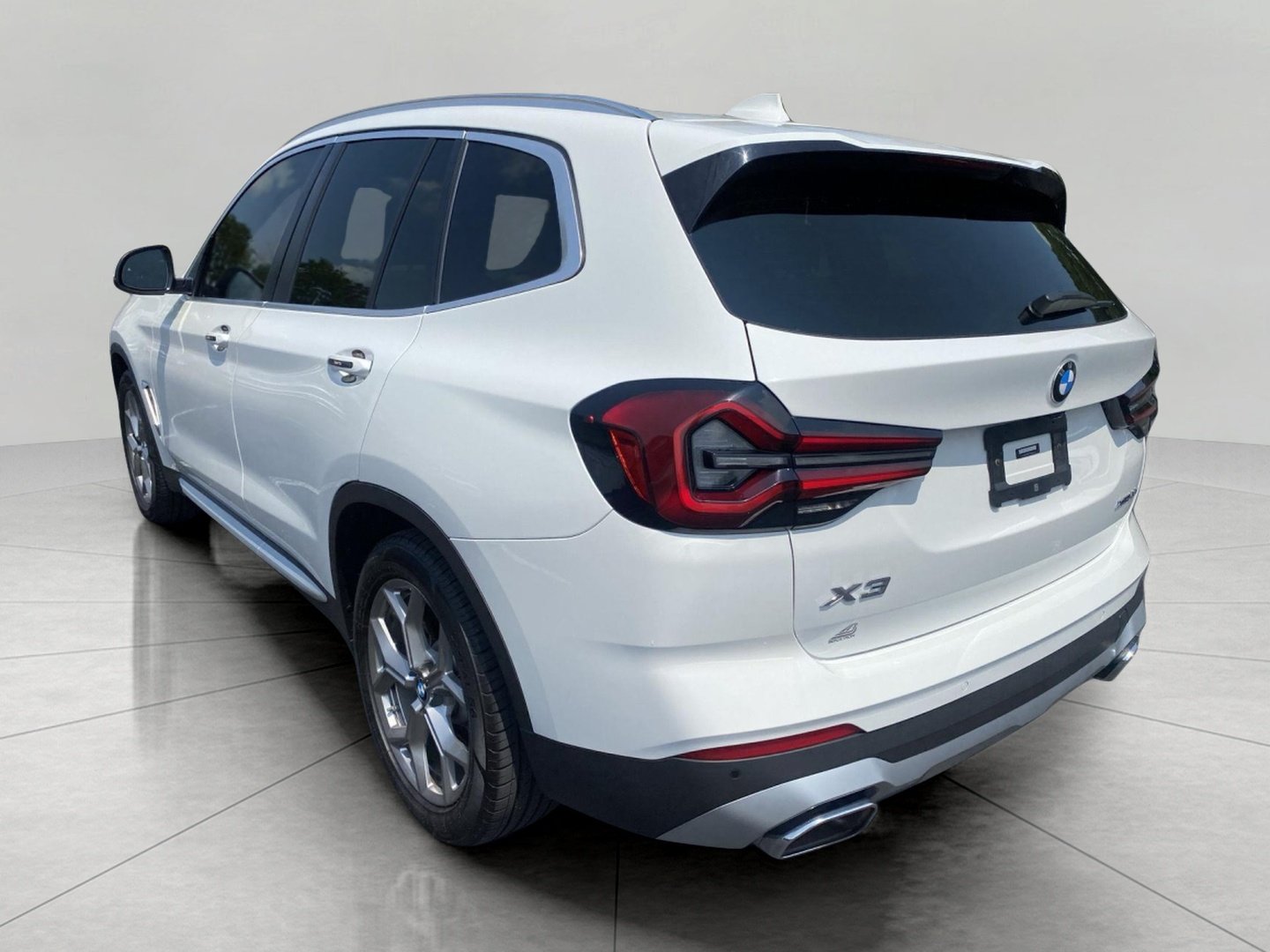 Used 2023 BMW X3 xDrive30i AWD/4WD image 8