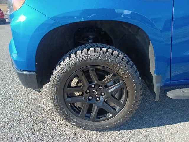 Used 2023 Chevrolet Silverado 1500 Custom Trail Boss w/ LPO, Dark Essentials Package AWD/4WD image 10