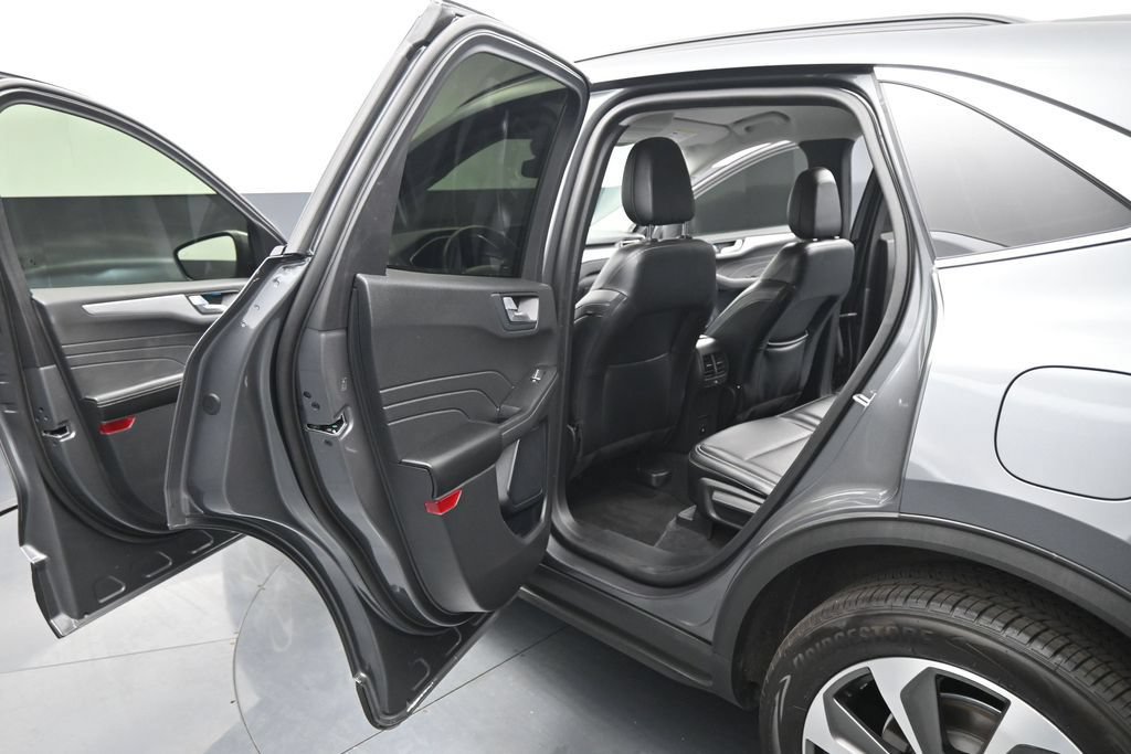 Certified 2023 Ford Escape Platinum AWD/4WD image 19