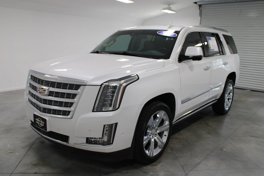 Used 2020 Cadillac Escalade Premium Luxury AWD/4WD image 5