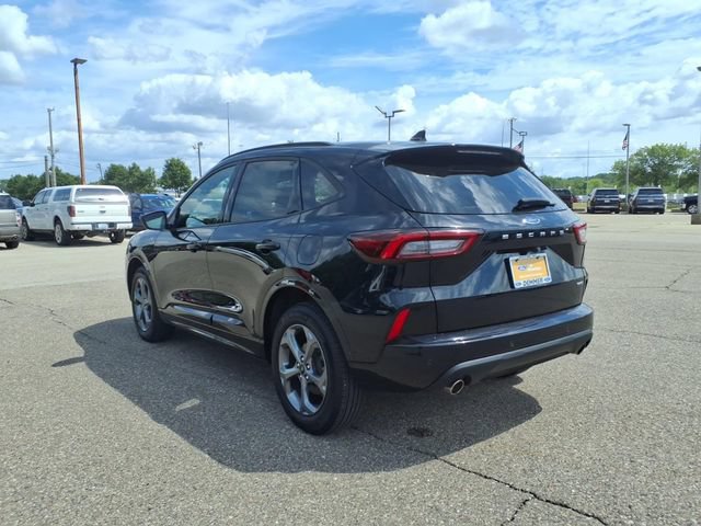Certified 2024 Ford Escape ST-Line w/ Tech Pack #1 AWD/4WD image 5