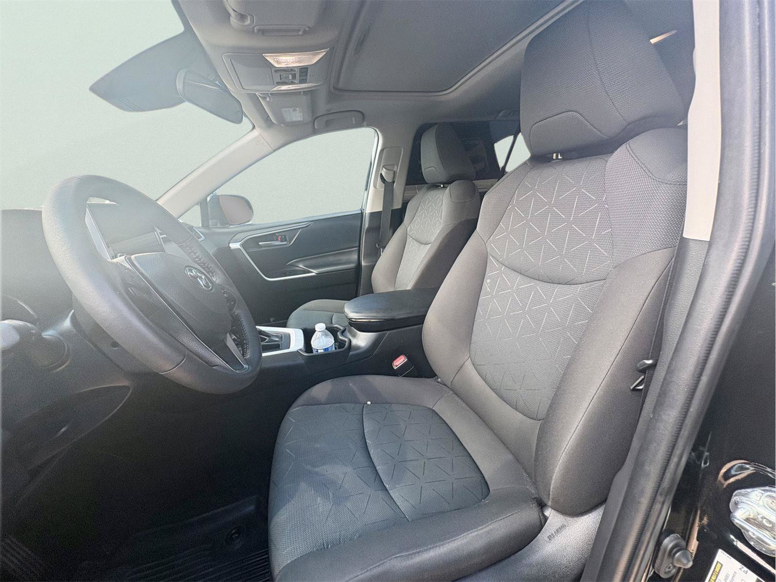 Used 2024 Toyota RAV4 XLE w/ Convenience Package FWD image 12