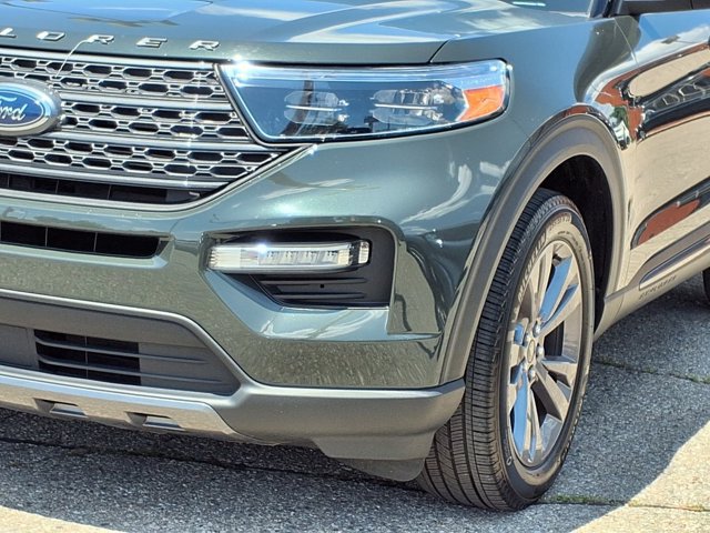 Certified 2024 Ford Explorer XLT w/ Equipment Group 202A AWD/4WD image 28