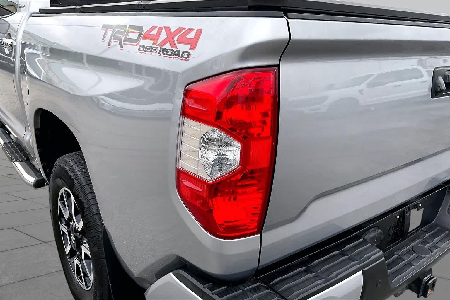 Used 2020 Toyota Tundra Limited w/ Limited Premium Package AWD/4WD image 23