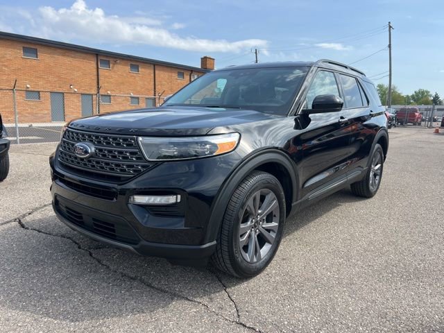 Certified 2023 Ford Explorer XLT w/ Equipment Group 202A AWD/4WD image 28