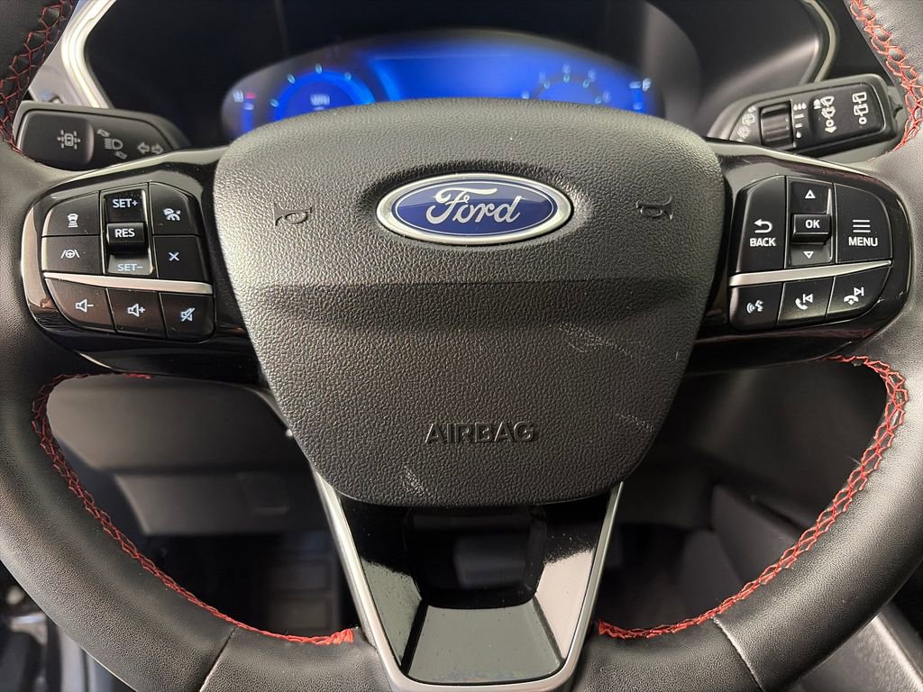 Certified 2022 Ford Escape SEL w/ SEL Stealth AWD Package image 16