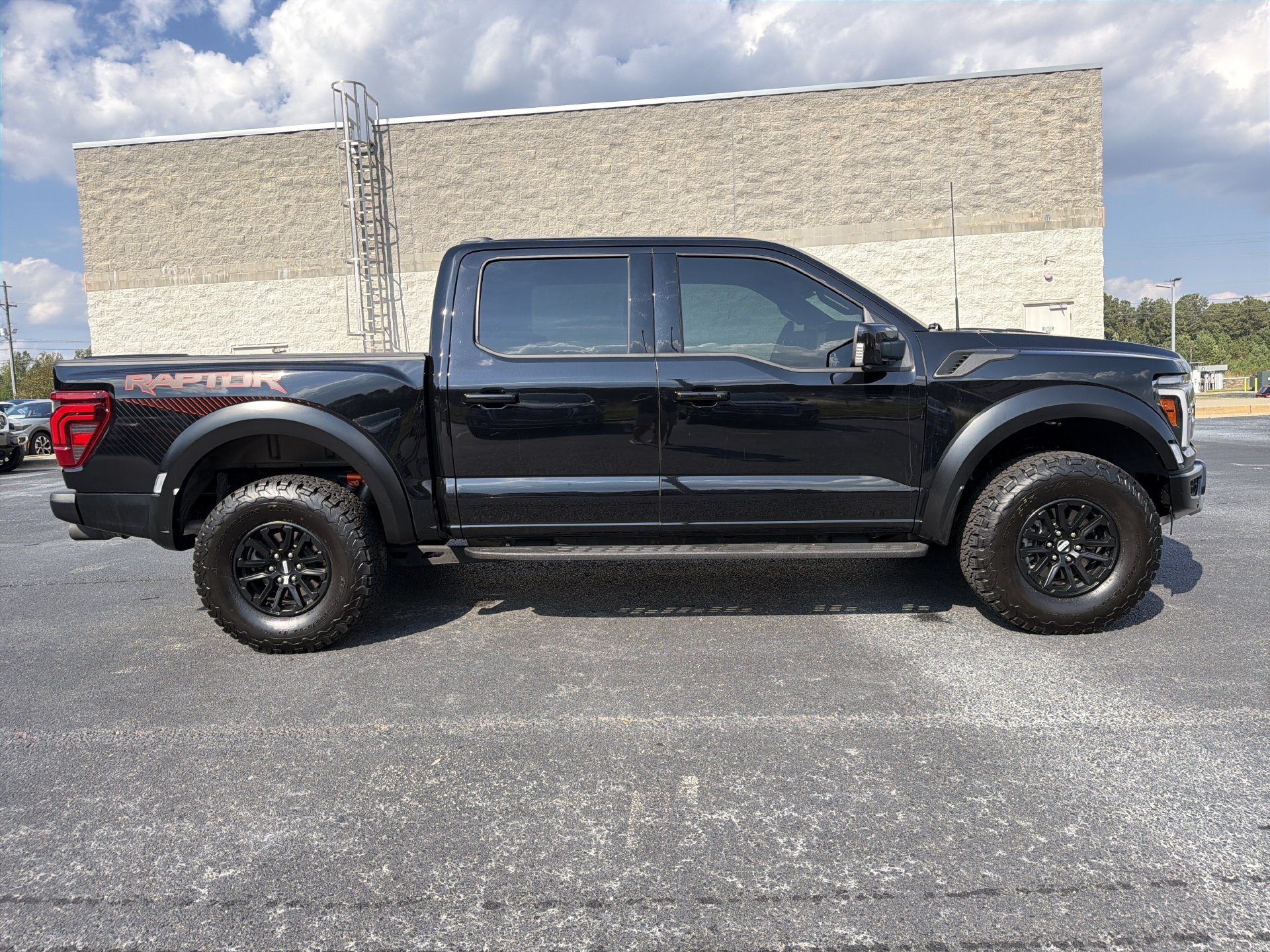 Certified 2024 Ford F150 Raptor AWD/4WD image 21