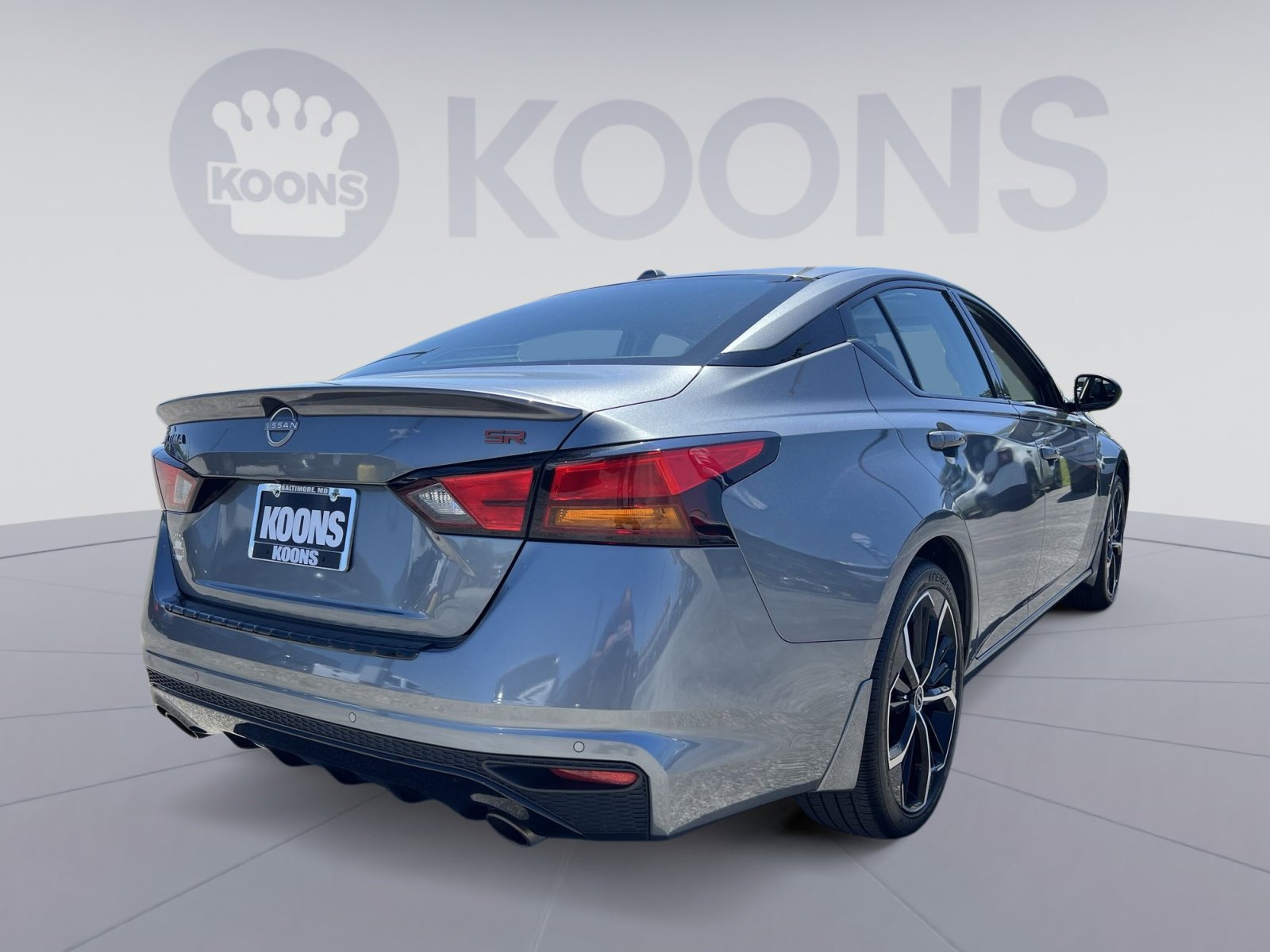 Used 2023 Nissan Altima 2.5 SR FWD image 16