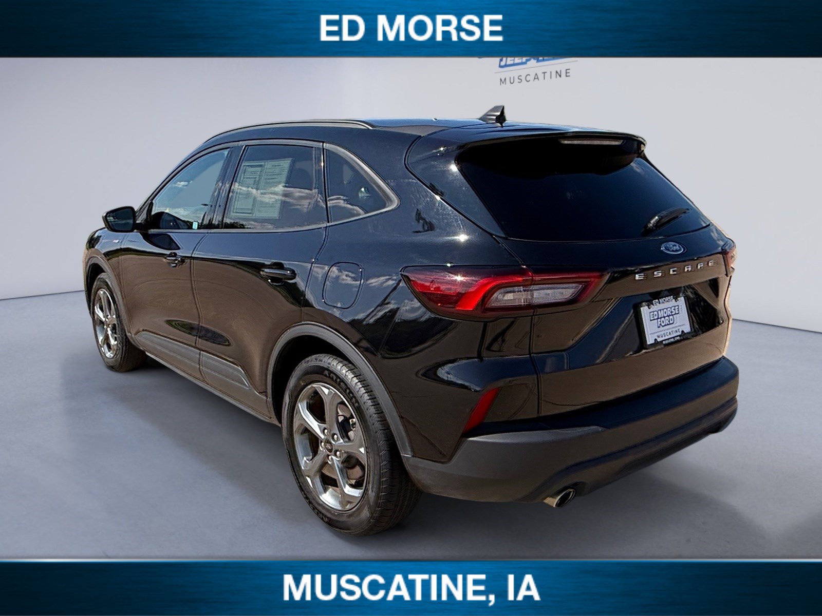 Certified 2025 Ford Escape ST-Line FWD image 3