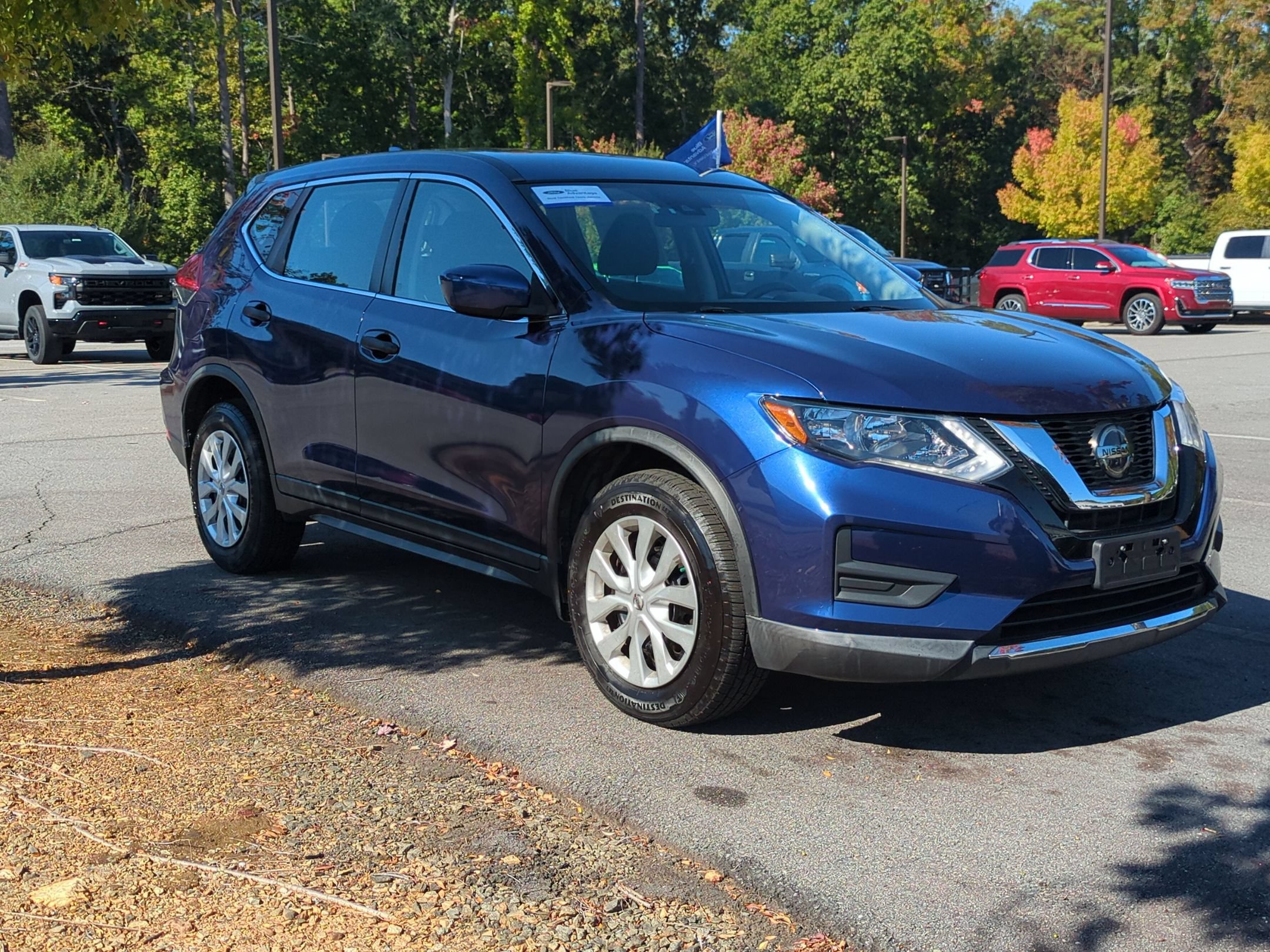 Used 2019 Nissan Rogue S AWD/4WD image 2