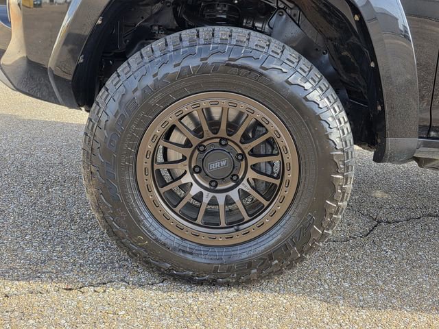 Used 2018 Toyota 4Runner TRD Off-Road Premium image 31