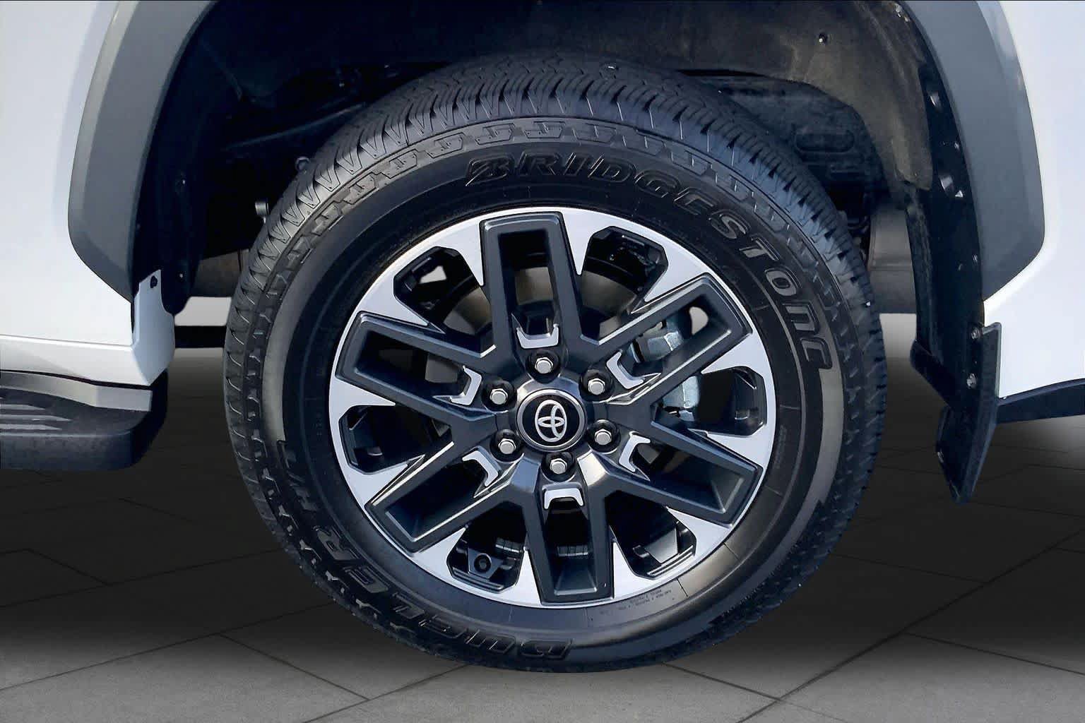 Used 2026 Toyota Sequoia Limited AWD/4WD image 10