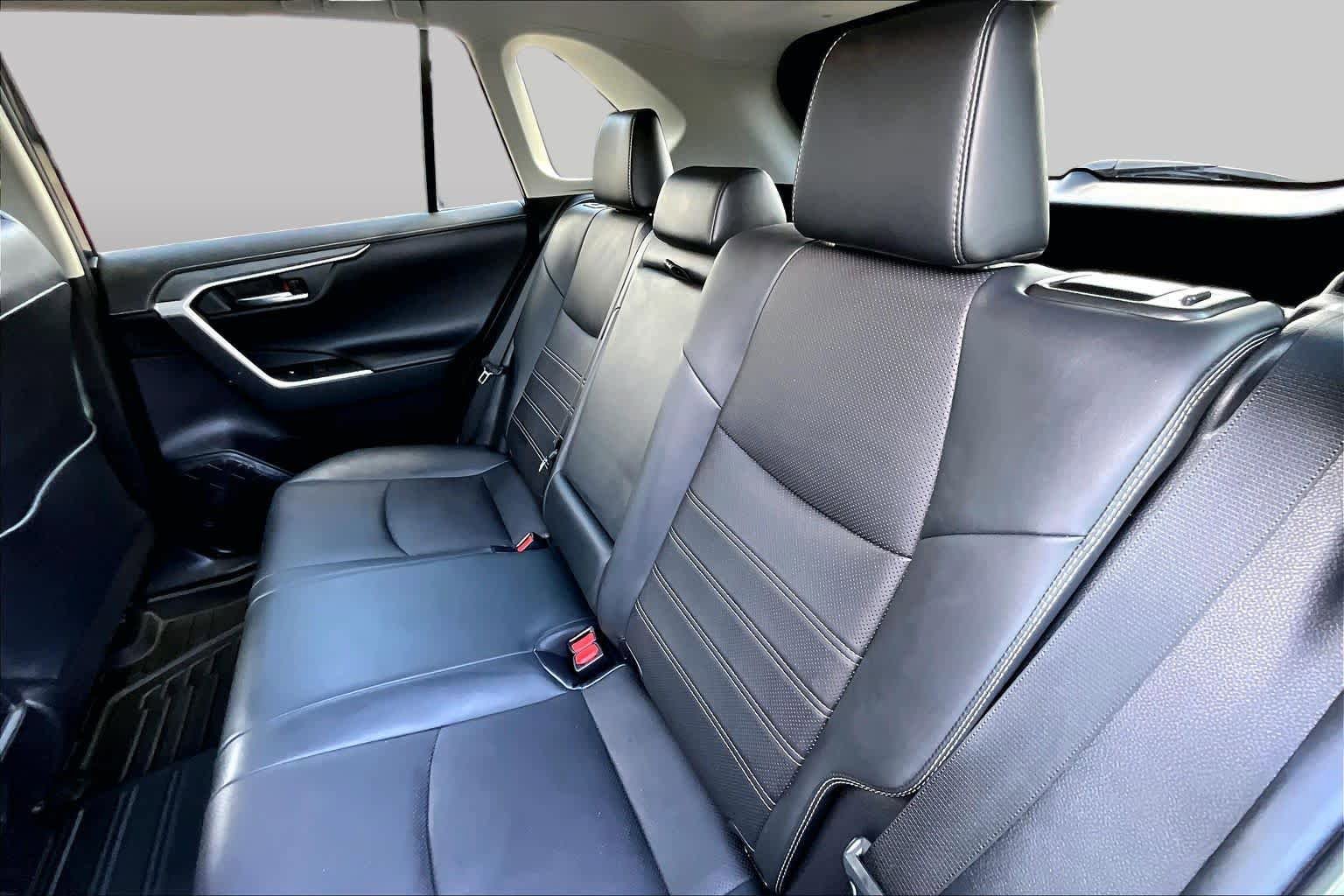 Used 2020 Toyota RAV4 Limited w/ Limited Grade Weather Package AWD/4WD image 21