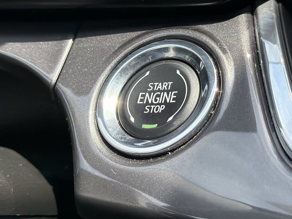 Used 2025 Chevrolet Trax ACTIV w/ Sunroof Package FWD image 18