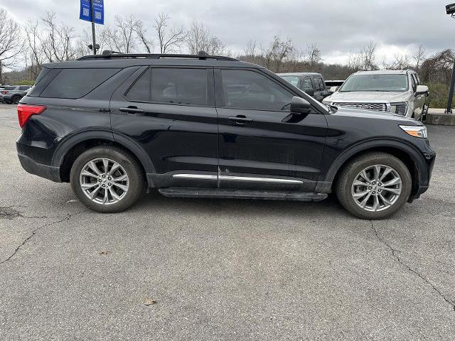 Certified 2023 Ford Explorer XLT w/ Equipment Group 202A image 2