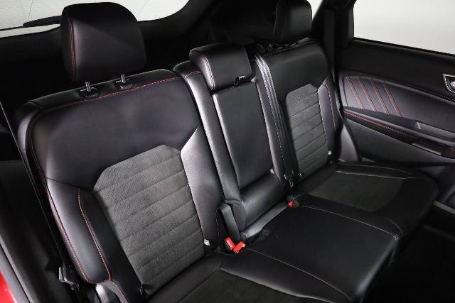 Certified 2024 Ford Edge ST-Line AWD/4WD image 11