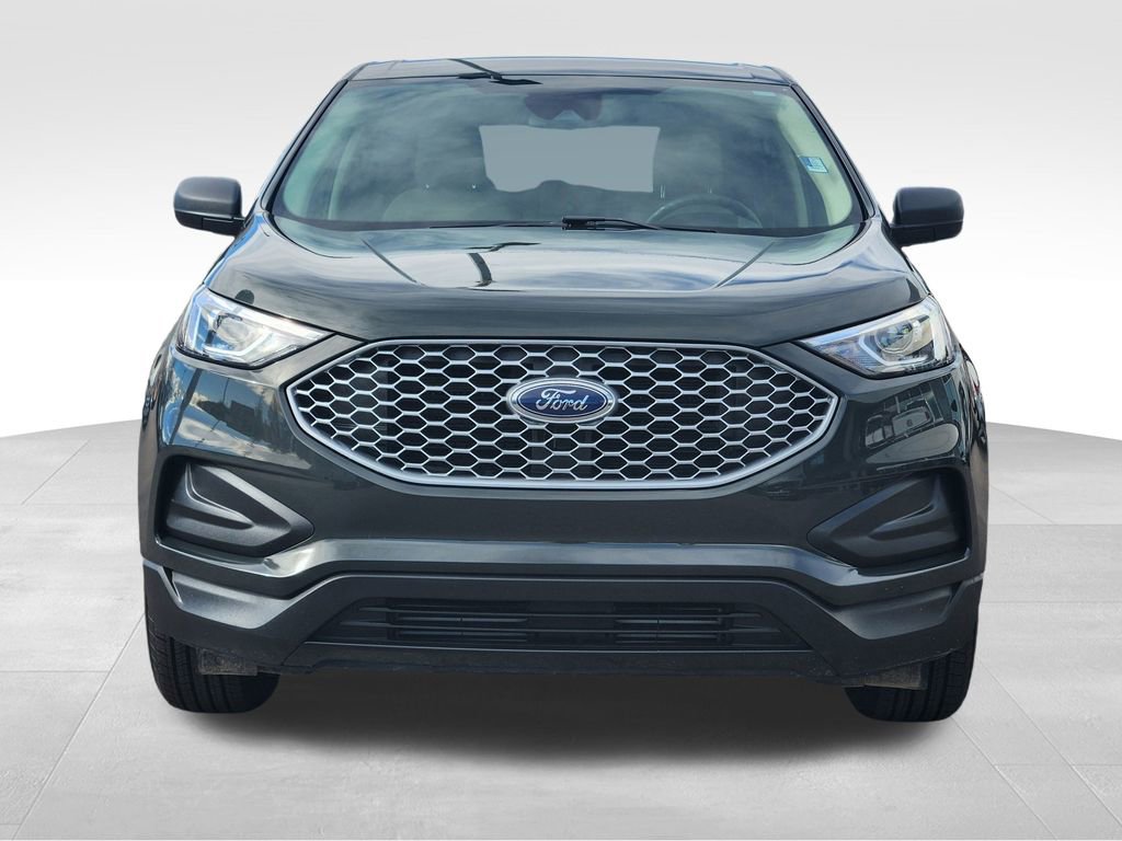 Certified 2024 Ford Edge SE image 6
