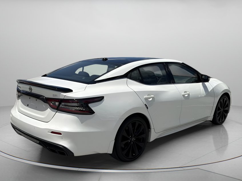 Used 2023 Nissan Maxima SR w/ Sport Mat Group FWD image 3