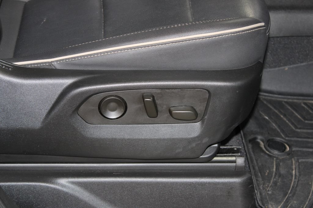 Used 2022 Chevrolet Suburban Premier RWD image 29