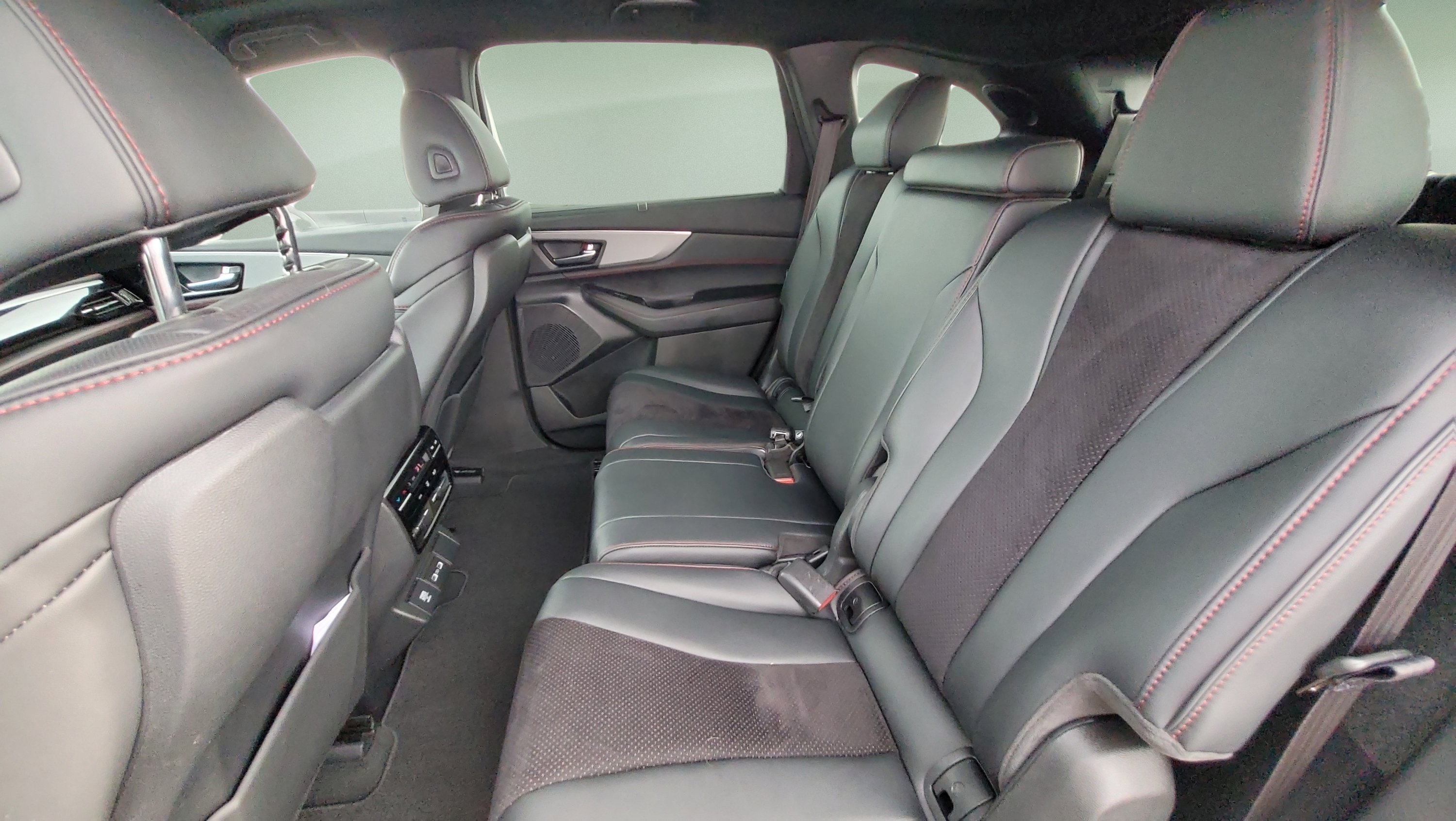 Used 2023 Acura MDX A-Spec AWD/4WD image 18
