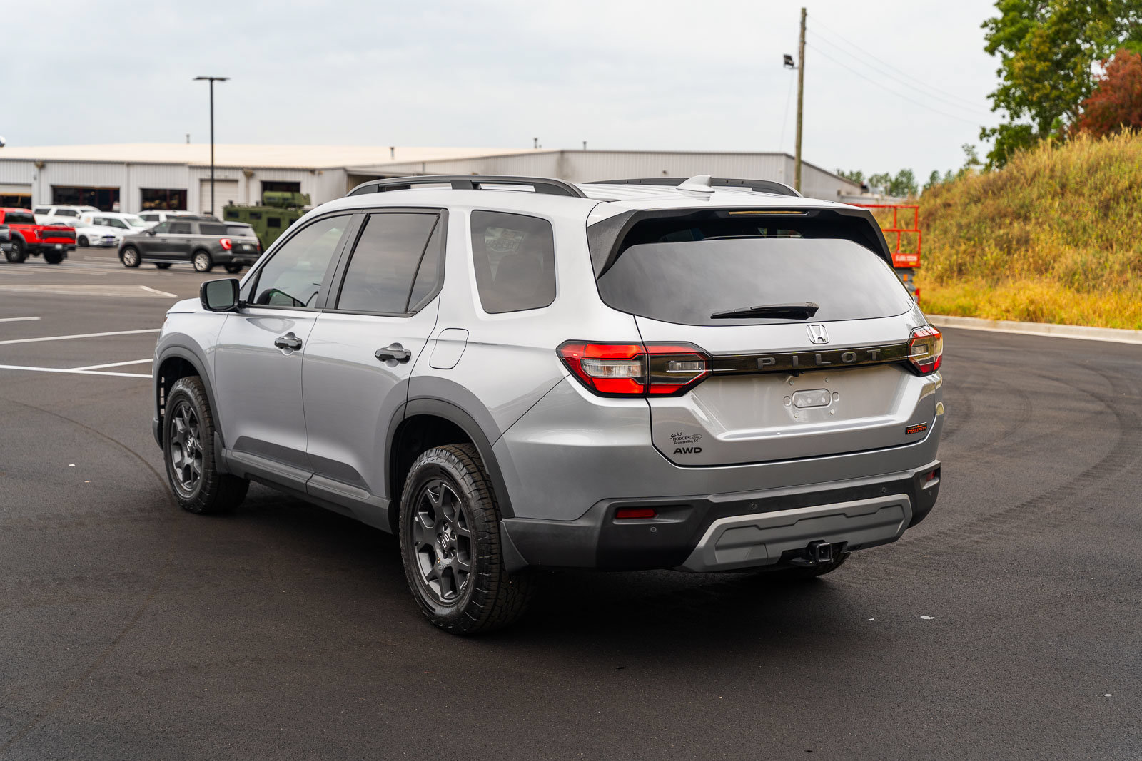 Used 2024 Honda Pilot TrailSport image 6