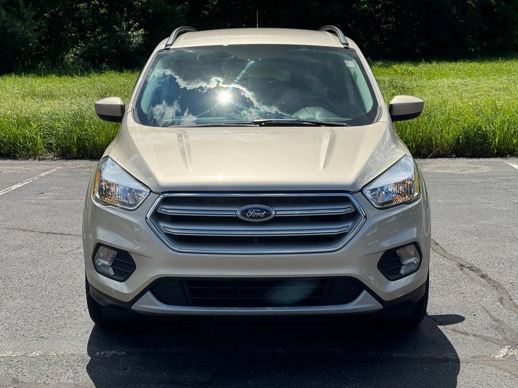 Certified 2018 Ford Escape SE FWD image 3