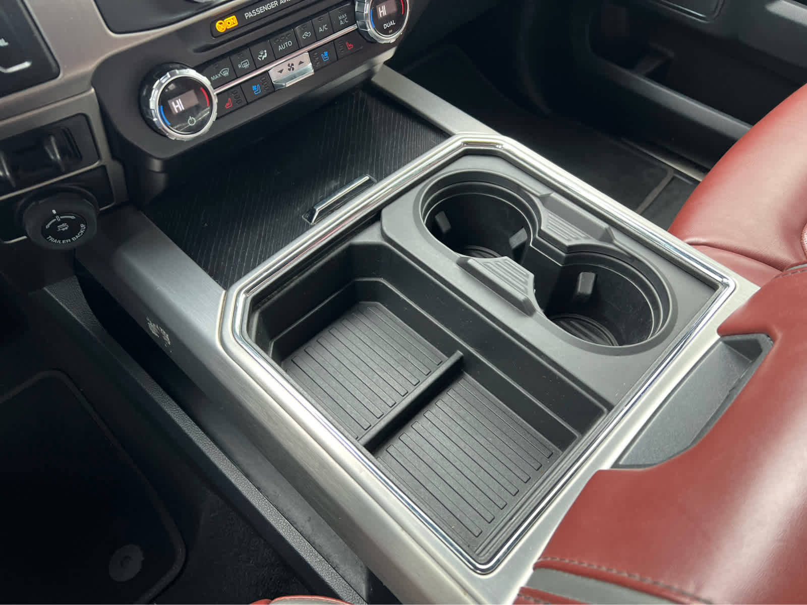 Certified 2022 Ford F450 Platinum w/ FX4 Off-Road Package image 38