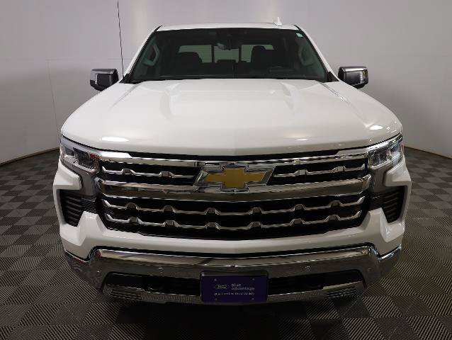 Used 2024 Chevrolet Silverado 1500 LTZ AWD/4WD image 3