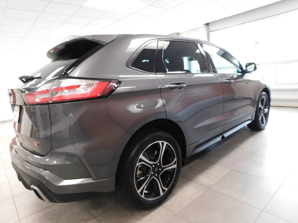 Certified 2022 Ford Edge ST w/ Equipment Group 401A AWD/4WD image 4