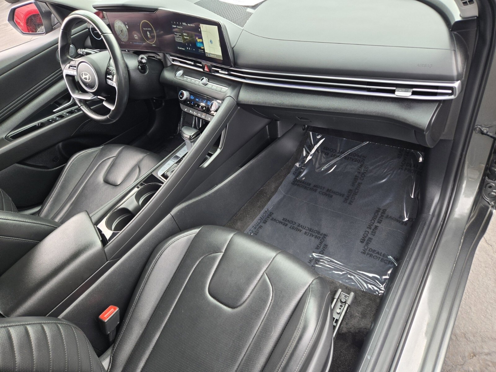 Used 2024 Hyundai Elantra Limited image 16