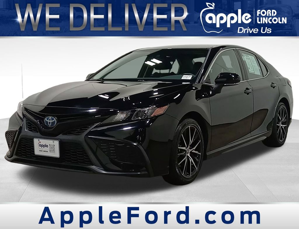 Used 2022 Toyota Camry SE w/ Cold Weather Package FWD image 9