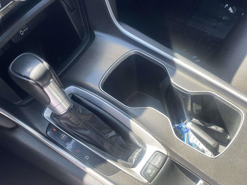 Used 2018 Honda Accord Sport image 18