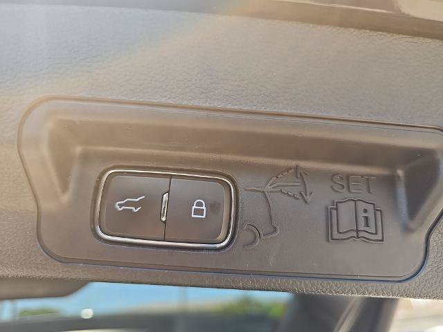 Certified 2024 Ford Explorer Limited AWD/4WD image 13