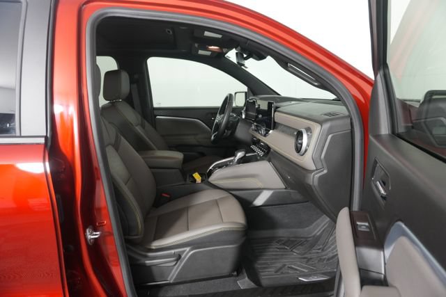 Used 2024 Chevrolet Colorado ZR2 w/ ZR2 Convenience Package III AWD/4WD image 31