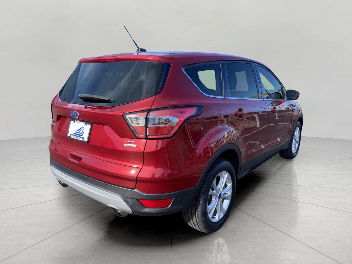 Certified 2017 Ford Escape SE FWD image 9