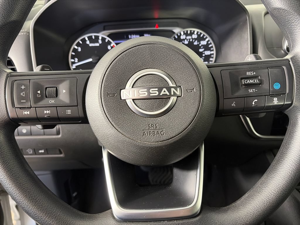 Used 2024 Nissan Rogue SV AWD/4WD image 16