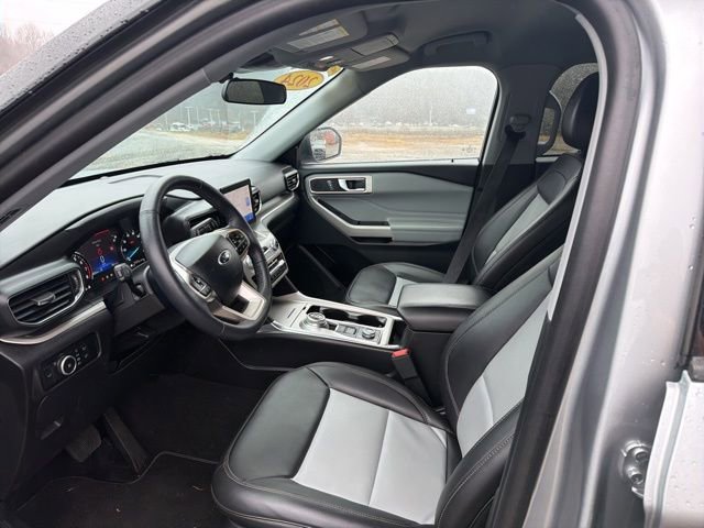 Certified 2024 Ford Explorer XLT w/ Equipment Group 202A image 15