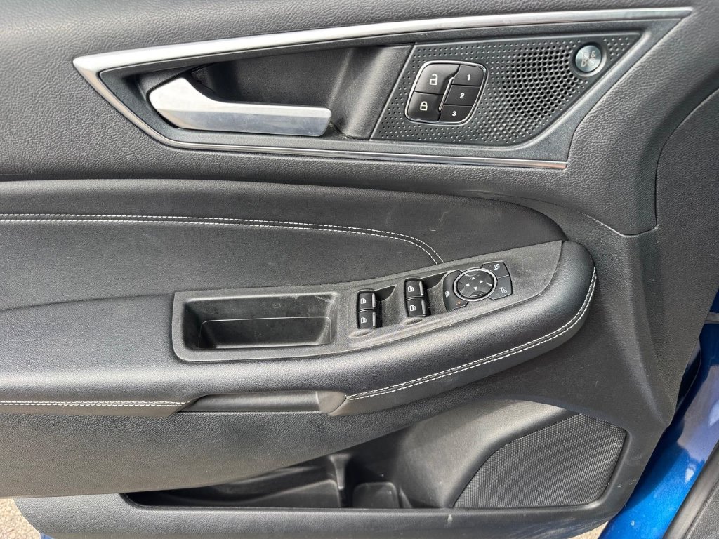 Certified 2024 Ford Edge Titanium w/ Equipment Group 301A AWD/4WD image 19