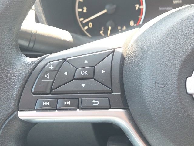 Used 2025 Nissan Altima 2.5 SV FWD image 32