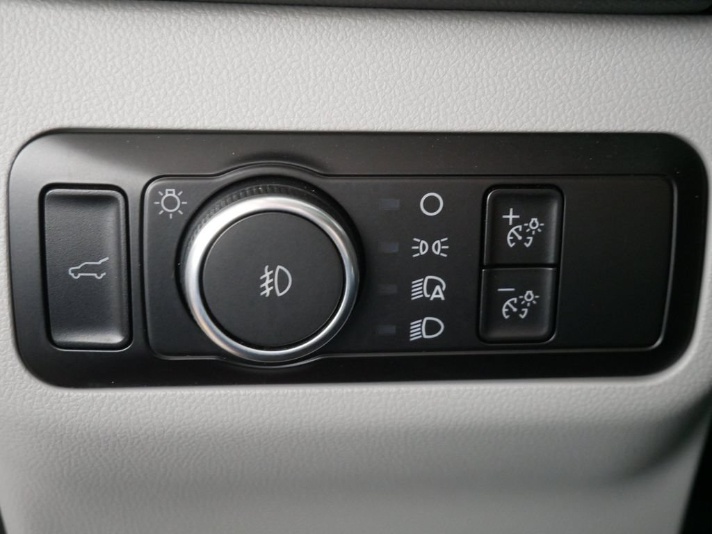 Certified 2023 Ford Escape Platinum AWD/4WD image 19