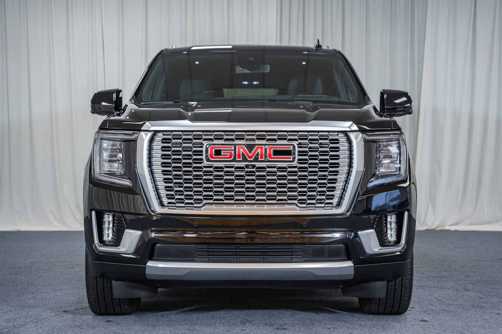 Used 2024 GMC Yukon Denali w/ Max Trailering Package AWD/4WD image 2