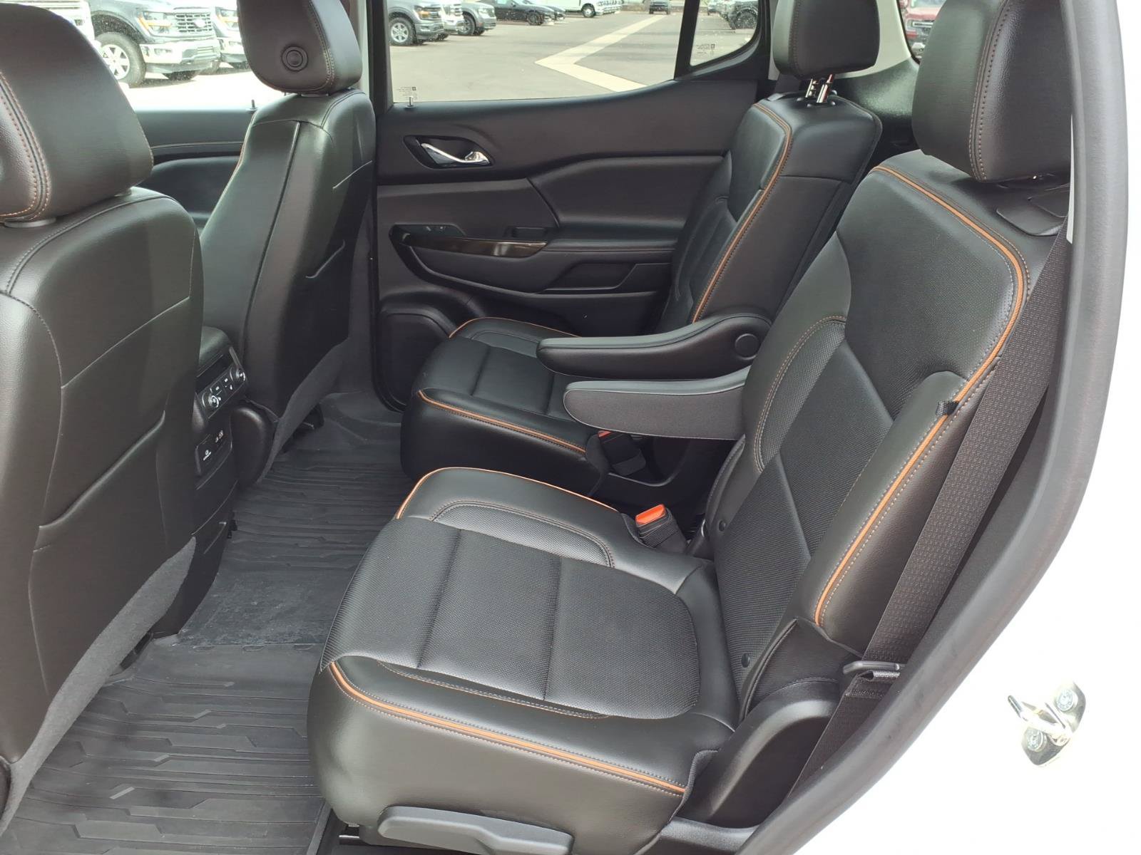 Used 2023 GMC Acadia AT4 w/ Technology Package AWD/4WD image 17