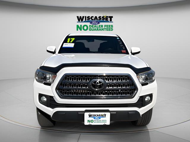 Used 2017 Toyota Tacoma TRD Off-Road w/ Premium & Technology Package AWD/4WD image 2