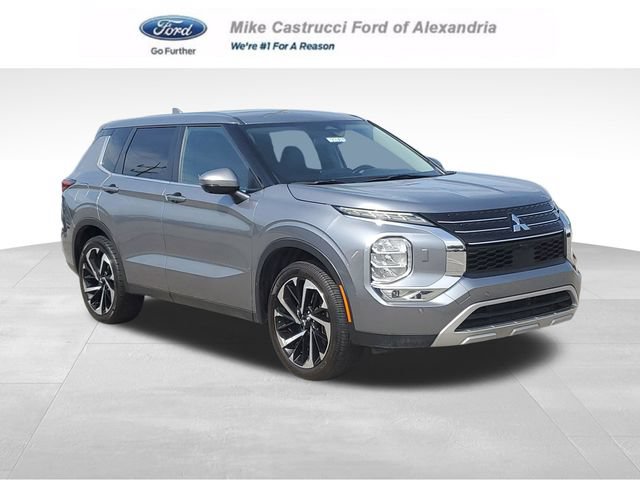 Used 2024 Mitsubishi Outlander SE AWD/4WD image 1