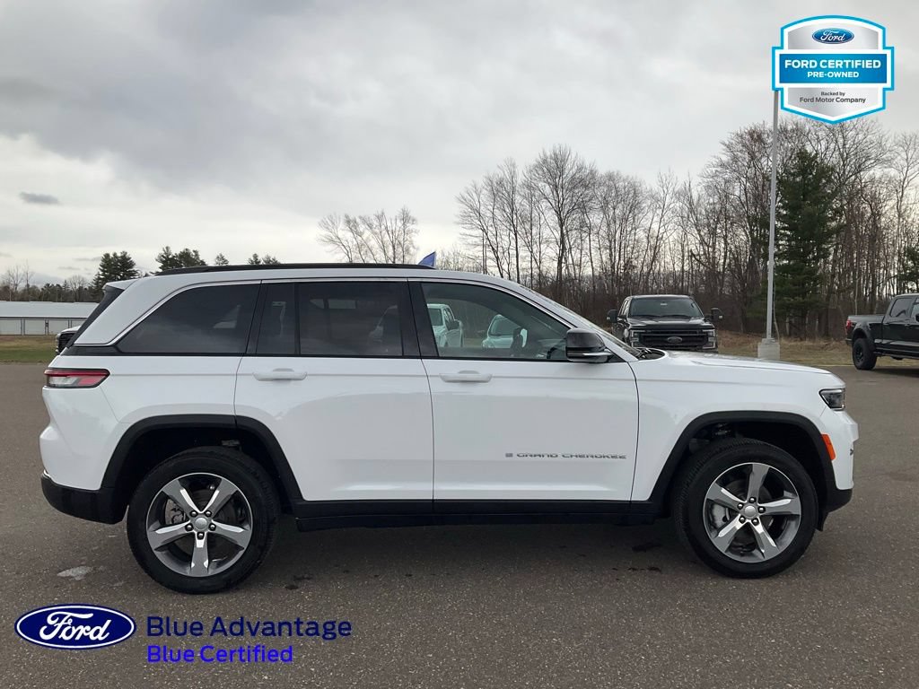 Used 2025 Jeep Grand Cherokee Limited AWD/4WD image 22