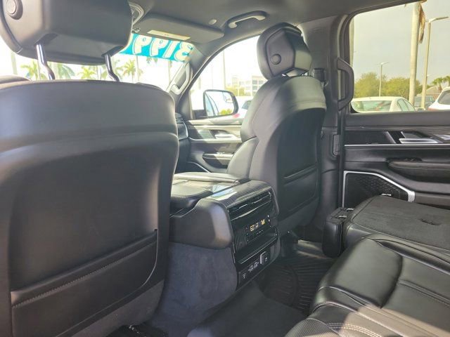 Used 2022 Jeep Wagoneer Series III image 14